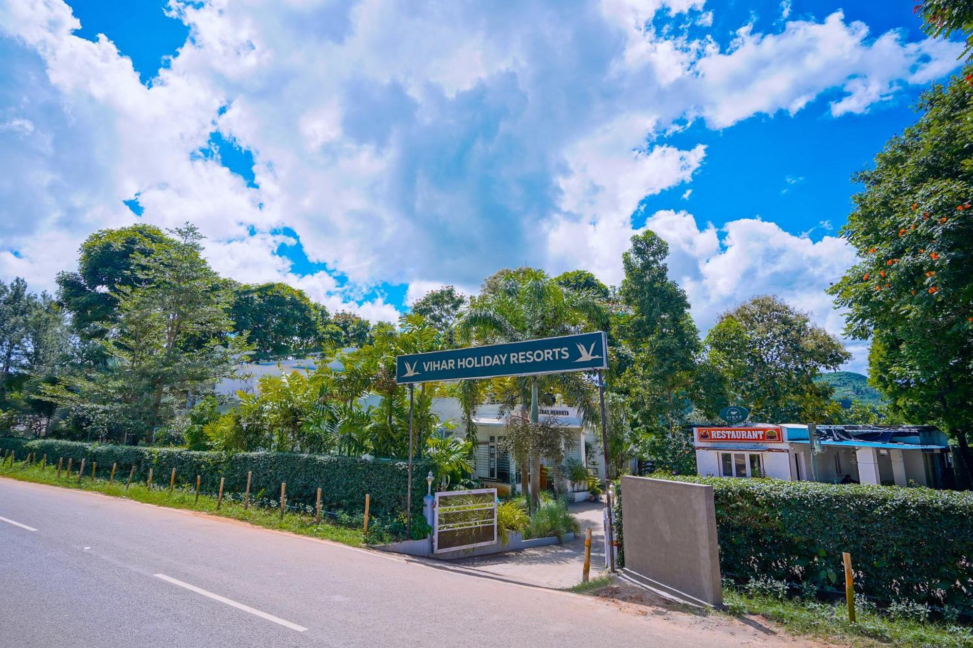 Vihar Holiday Resorts Araku Exteriör bild